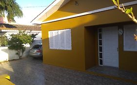 Casa Yellow I Próxima a praça central